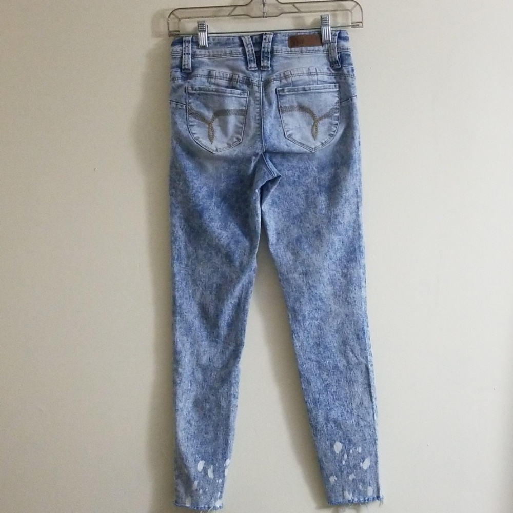 YMI size 1 mid rise jeans - Picture 2 of 8